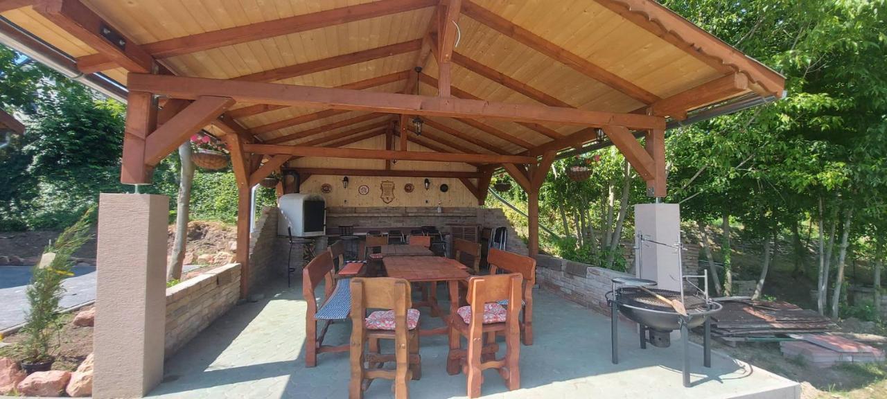 Villa Verteskacsa Vértesacsa Zewnętrze zdjęcie