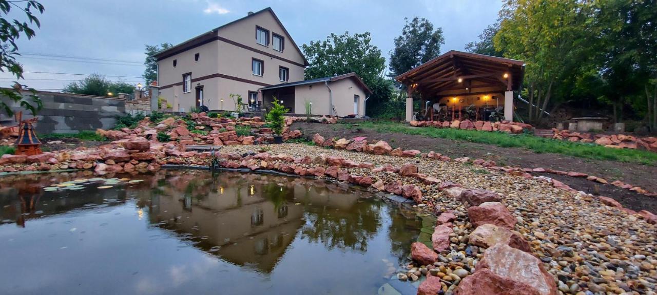 Villa Verteskacsa Vértesacsa Zewnętrze zdjęcie